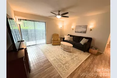4918 Sardis Road E #E, Charlotte, NC 28270 - Photo 6