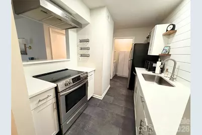 4918 Sardis Road E #E, Charlotte, NC 28270 - Photo 2
