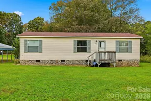 425 E Lackey Farm Rd, Stony Point, NC 28678 - Photo 1