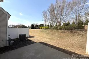 9102 Redmond Trace Rd, Charlotte, NC 28277 - Photo 18