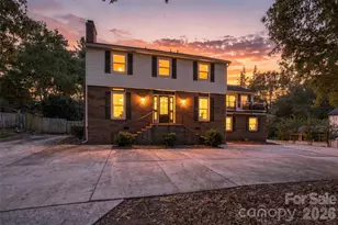 4206 Foxmoor Dr, Charlotte, NC 28226 - Photo 2