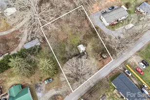 75 Travis St, Clyde, NC 28721 - Photo 14