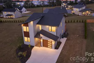 79 Scott Mdws Dr, Asheville, NC 28806 - Photo 2