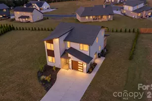79 Scott Mdws Dr, Asheville, NC 28806 - Photo 4