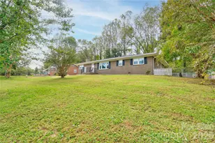 468 Edwards St, Rutherfordton, NC 28139 - Photo 2