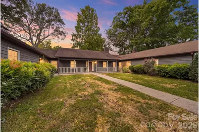 414 4th Avenue NE, Hickory, NC 28601 - Photo 1