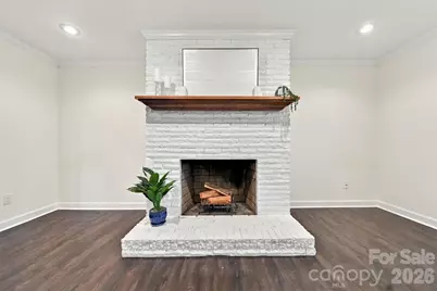 414 4th Avenue NE, Hickory, NC 28601 - Photo 6