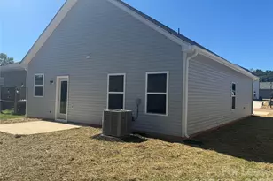 208 Prosperity Pl, Statesville, NC 28677 - Photo 2