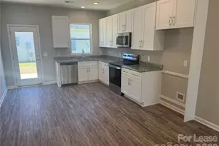 208 Prosperity Pl, Statesville, NC 28677 - Photo 4