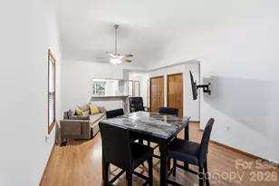 725 N Park Pl, Hendersonville, NC 28791 - Photo 20