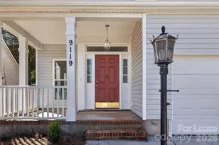9119 Stone Abbey Pl, Charlotte, NC 28215 - Photo 4