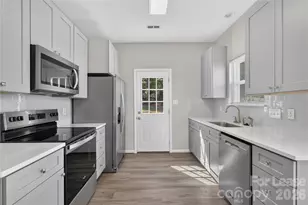 9119 Stone Abbey Pl, Charlotte, NC 28215 - Photo 24
