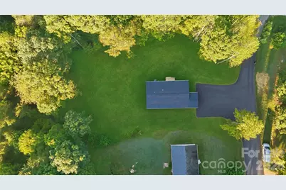 189 Village Point Drive, Statesville, NC 28625 - Photo 4