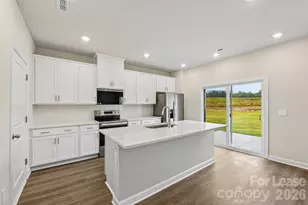 1547 31st St NE, Conover, NC 28613 - Photo 8