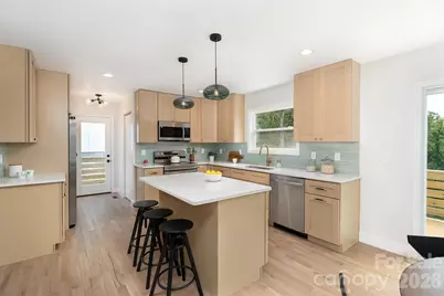 12 Crestfield Avenue, Asheville, NC 28804 - Photo 8