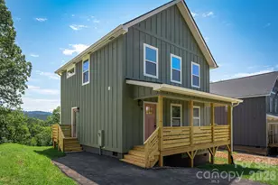 12 Crestfield Ave, Asheville, NC 28804 - Photo 2