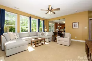 9833 Coatbridge Dr, Charlotte, NC 28269 - Photo 18