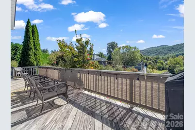 215 N Crab Meadow Drive, Hendersonville, NC 28739 - Photo 28