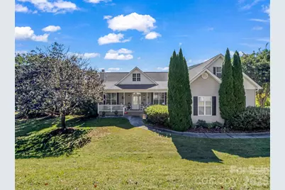 215 N Crab Meadow Drive, Hendersonville, NC 28739 - Photo 2
