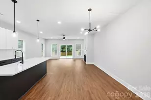 3217 Credenza Rd, Charlotte, NC 28208 - Photo 4