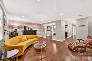 5807 Sharon Rd, Charlotte, NC 28210 - Photo 12