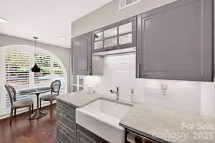 5807 Sharon Rd, Charlotte, NC 28210 - Photo 6