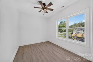 1011 Fassifern Ct, Hendersonville, NC 28791 - Photo 22