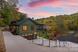 21 Poplar Run Cir, Asheville, NC 28804 - Photo 2