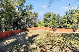 3851 Sweetgrass Ln, Charlotte, NC 28226 - Photo 34