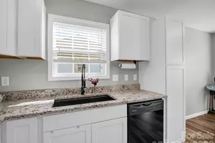 394 W Swift Creek Rd, Fletcher, NC 28732 - Photo 16