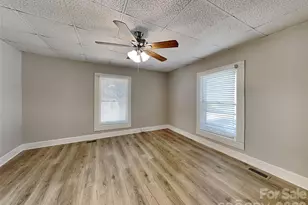 404 E Mills Ave, Mooresville, NC 28115 - Photo 8