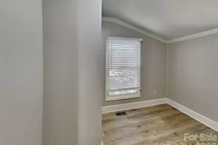 404 E Mills Ave, Mooresville, NC 28115 - Photo 14