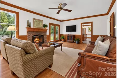 2715 Brevard Road, Hendersonville, NC 28791 - Photo 10