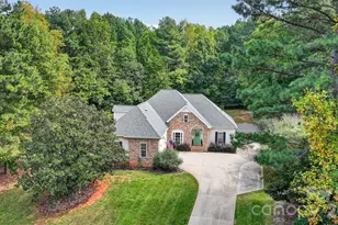 122 Maple View Dr, Troutman, NC 28166 - Photo 2