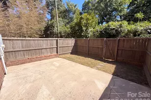1810 Sabrina Ct, Charlotte, NC 28210 - Photo 14