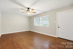 6308 Cove Creek Dr, Charlotte, NC 28215 - Photo 4