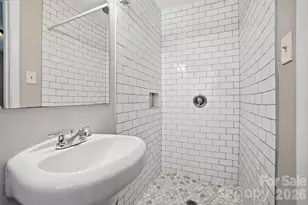 6308 Cove Creek Dr, Charlotte, NC 28215 - Photo 18