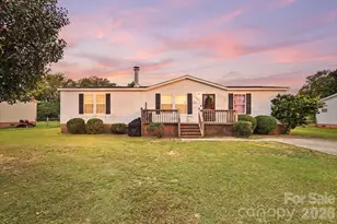 111 Magnolia Gardens Dr, Jacksonville, NC 28540 - Photo 1