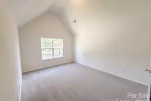 8902 Woodland Hills Rd, Charlotte, NC 28269 - Photo 16
