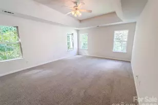 8902 Woodland Hills Rd, Charlotte, NC 28269 - Photo 4
