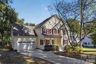 4711 Beech Crest Pl, Charlotte, NC 28269 - Photo 2