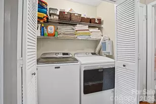 11210 Walking Horse Ln, Charlotte, NC 28215 - Photo 24