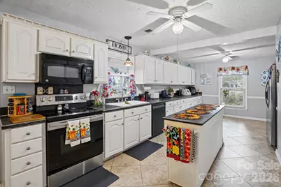 11210 Walking Horse Lane, Charlotte, NC 28215 - Photo 14