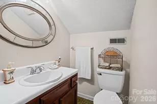 11210 Walking Horse Ln, Charlotte, NC 28215 - Photo 26