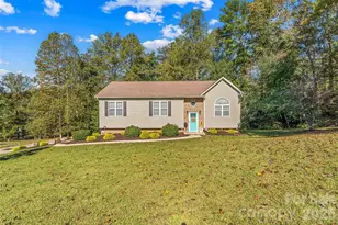 3105 Lyndhurst Dr, Lenoir, NC 28645 - Photo 1