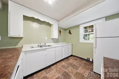 807 N Oakland Street, Dallas, NC 28034 - Photo 30