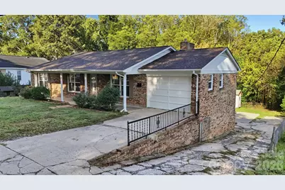 807 N Oakland Street, Dallas, NC 28034 - Photo 2