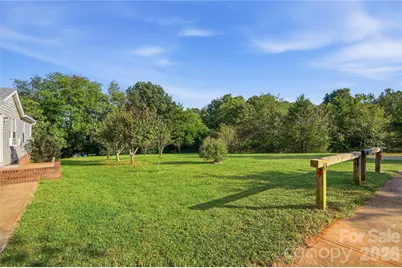 116 Cedarvale Drive, Harmony, NC 28634 - Photo 4