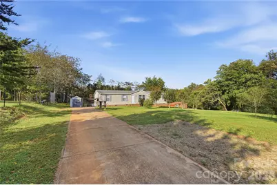 116 Cedarvale Drive, Harmony, NC 28634 - Photo 2