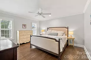 1901 Runnymede Ln, Charlotte, NC 28211 - Photo 12